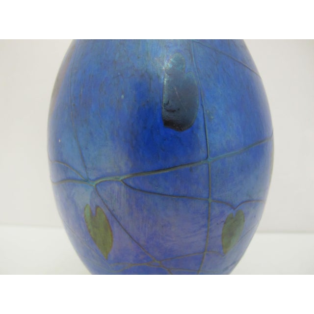 Donald Carlson Iridescent Blue Splatter Studio Art Glass Trumpet Vase For Sale - Image 10 of 12