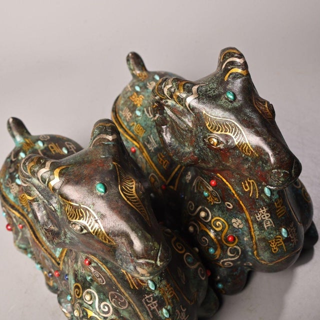 Bronze Pair of Antique Bronze Ram Vessels With Gold and Silver Inlay, 3800g Total For Sale - Image 8 of 10