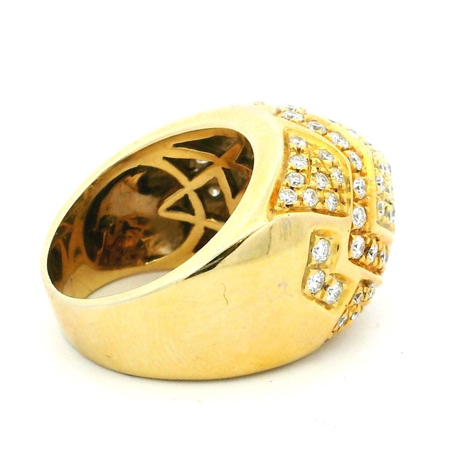 Vintage Italian 18k Gold Pavé Diamond Dome Ring, 1.75 Carats, Size 6 For Sale In Miami - Image 6 of 9