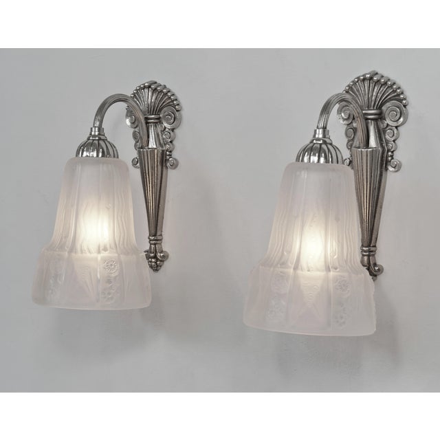Muller Frères French Art Deco Nickeled Bronze & Tulip Glass Wall Sconces by Muller Freres 1930s - A Pair For Sale - Image 4 of 11