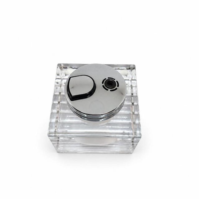 Crystal Table Lighter from Baccarat For Sale - Image 6 of 9