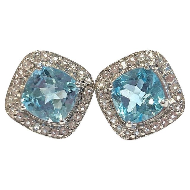 Late 20th Century Pair of Bochic "Capri" Vintage Diamond & Blue Topaz Italian Stud Earrings Set 18K Gold & Silver For Sale - Image 18 of 18