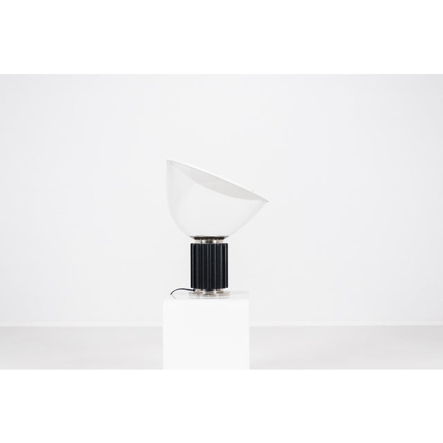 Flos Taccia Table Lamp by Achille and Pier Giacomo Castiglioni for Flos, Italy, 1960 For Sale - Image 4 of 18