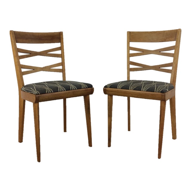 Pair of Mid Century Modern Dining Chairs by Heywood Wakefield With Newer Upholstery For Sale