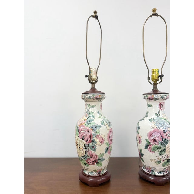 Off-white Mid 20th Century Floral Chinoiserie Lamps Pair Vintage Off White Pink Accent Asian Table Lamp - Pair For Sale - Image 8 of 9