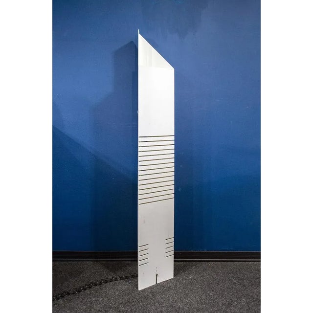 Plastic ground lamp. Model the characters Designer Lorenzo Carmellini & Federico Rezzonico Producer 1972 I have official...