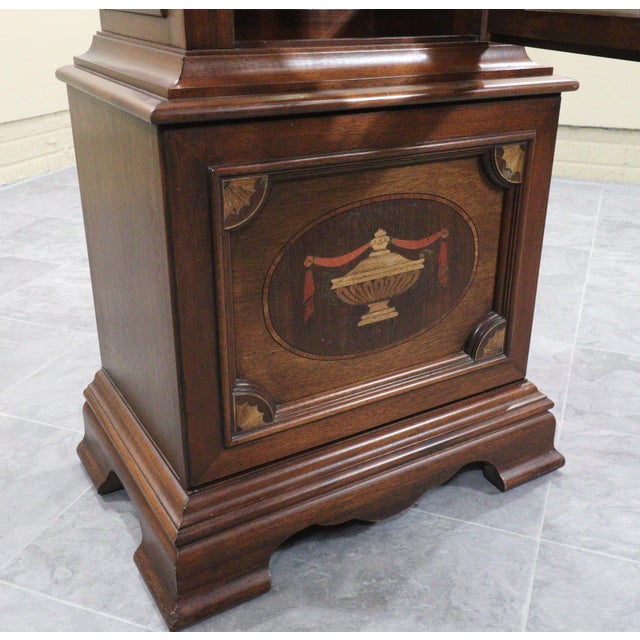 Ridgeway “Victory at Yorktown” Bicentennial Grandfather Clock, No. 680 of 1,000, 1983 For Sale - Image 11 of 17