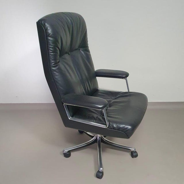 Vintage P128 Office Chair by Osvaldo Borsani for Tecno For Sale - Image 11 of 11