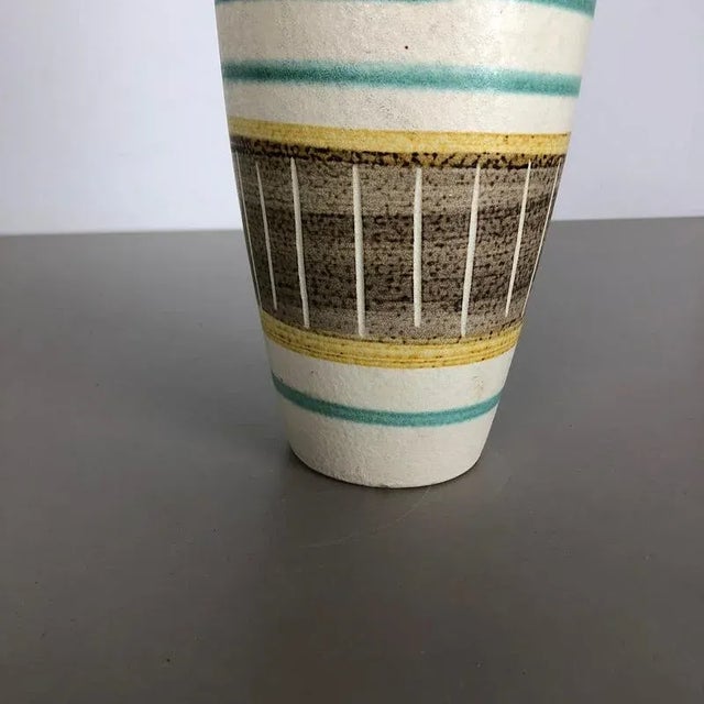 Minimalist Pottery 508 30 Vase from Bay Ceramics, Germany, 1960s For Sale - Image 4 of 17