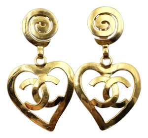 1990s A Pair Chanel Vintage Gold Plated Spiral CC Heart Dangle Large Clip on Earrings