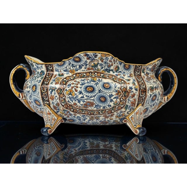 Earthenware Planter from Gien, 19th Century For Sale - Image 11 of 11