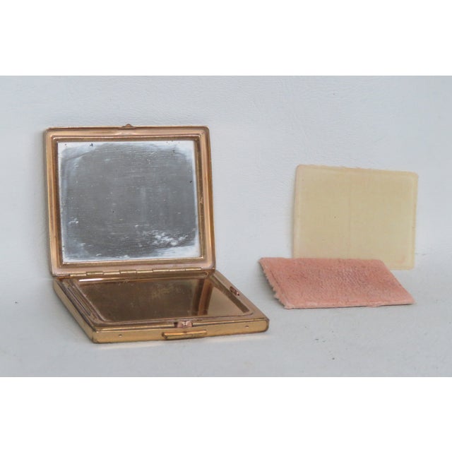 Flato Gold Tone Lucky Clover Pattern Compact VTG Mirrored Powder Case 4762b For Sale - Image 9 of 17
