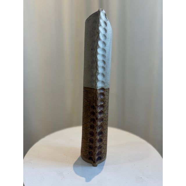 1970s Bosigo Studio Tall Pinched Pottery Vase – Lesotho, South Africa For Sale - Image 4 of 6