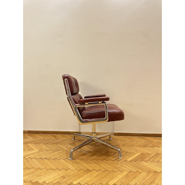 An iconic embodiment of executive sophistication and ergonomic ingenuity, this ES 108 Lobby Chair was originally conceived...