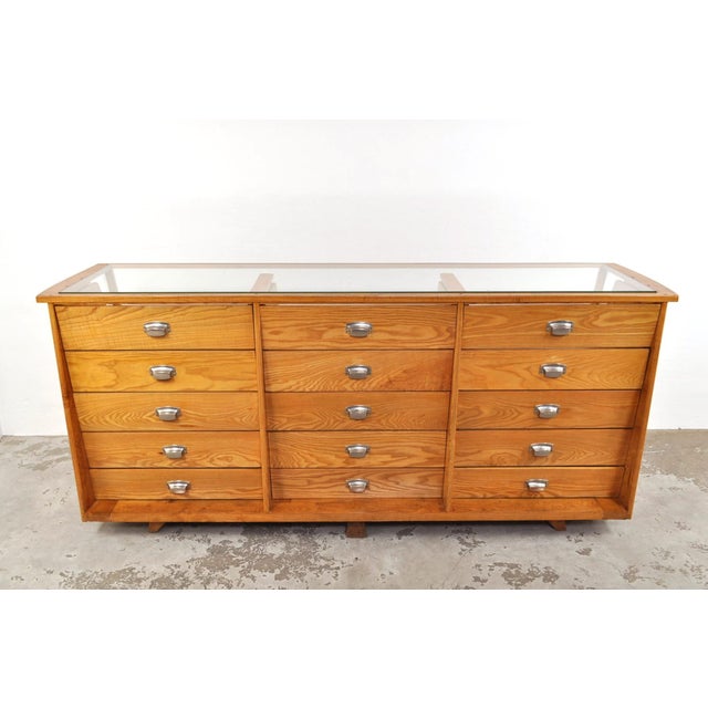 Art Deco Shop Display Cabinet in Oak, 1930s For Sale - Image 11 of 18