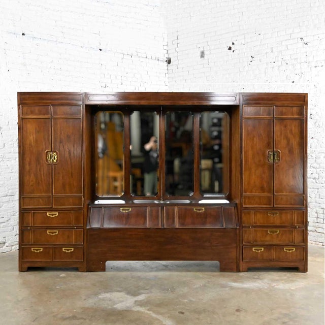 Vintage Campaign Style Thomasville Furniture Mystique 3 Section Modular Queen Bed Set W/Side Armoires For Sale - Image 17 of 17