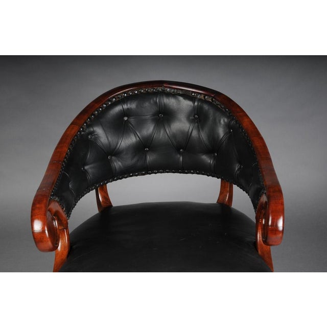 Antique English Chesterfield Captain's Desk Chair in Mahogany, 1830s For Sale - Image 3 of 18