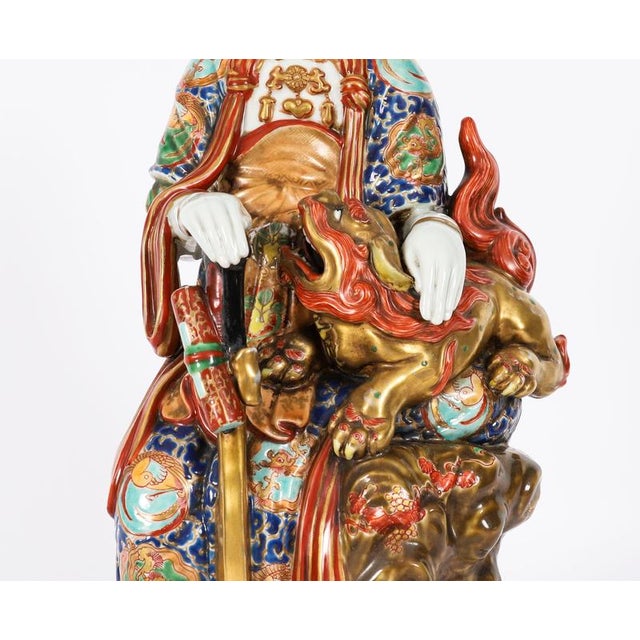 Antique 19th Century Japanese Meiji Kutani Guanyin Sculpture in Porcelain For Sale - Image 4 of 18