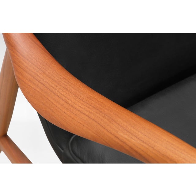 Finn Juhl Model 45 Lounge Chair in Black Leather and Teak by Finn Juhl, France, 1960s For Sale - Image 4 of 6