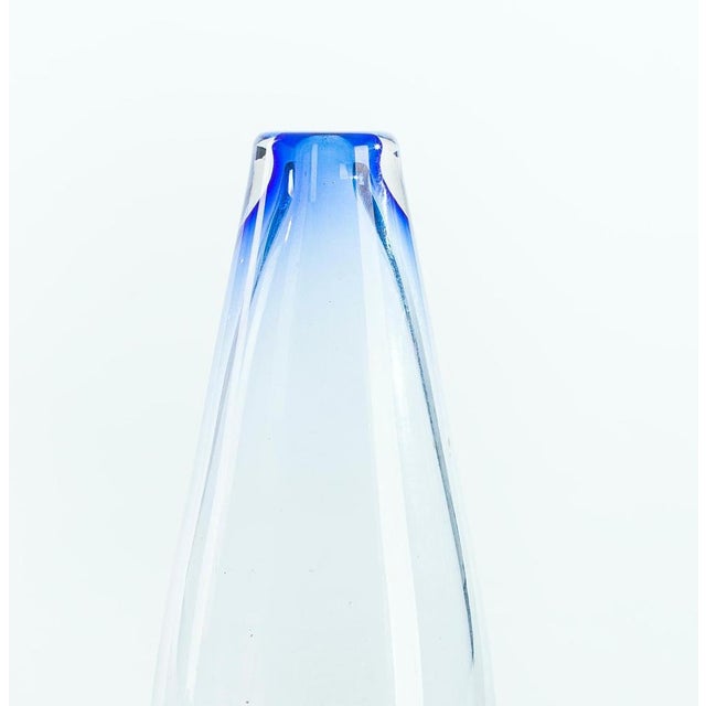 Vintage Blue Blended Glass Unifleur Vase, Italy, 1960s For Sale - Image 4 of 5