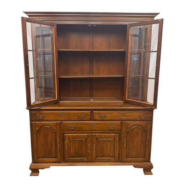 American Vintage Pennsylvania House Chippendale Style Mahogany China / Display Cabinet For Sale - Image 3 of 12