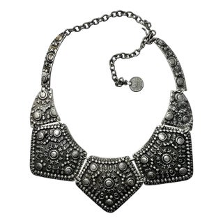 1980s Vintage Ottoman Revival Hammered Silver-Tone Statement Collar Necklace For Sale
