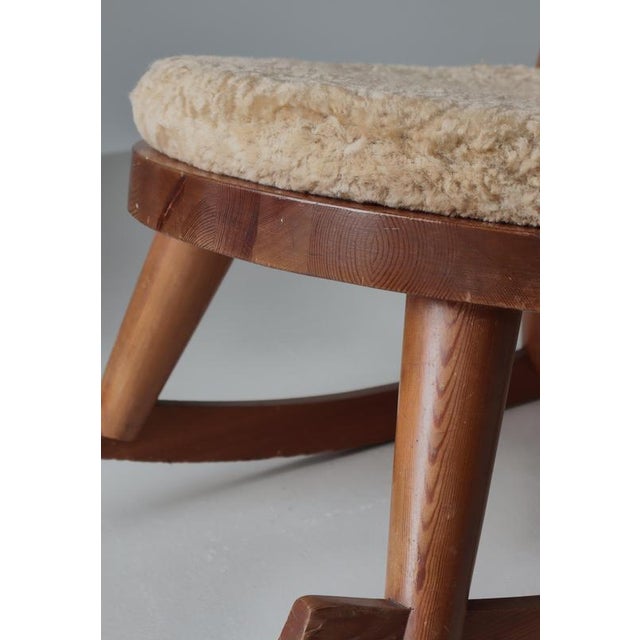 Wood Modern Swedish Rocking Chair in Pine & Sheepskin attributed to Göran Malmvall, 1930s For Sale - Image 7 of 18