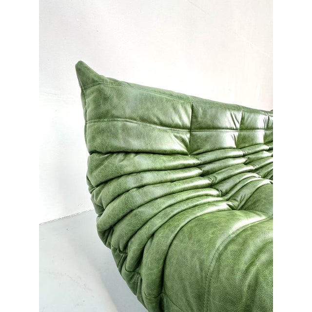 Ligne Roset French Three-Seater Togo Sofa in Forest Green Leather by Michel Ducaroy for Ligne Roset For Sale - Image 4 of 12