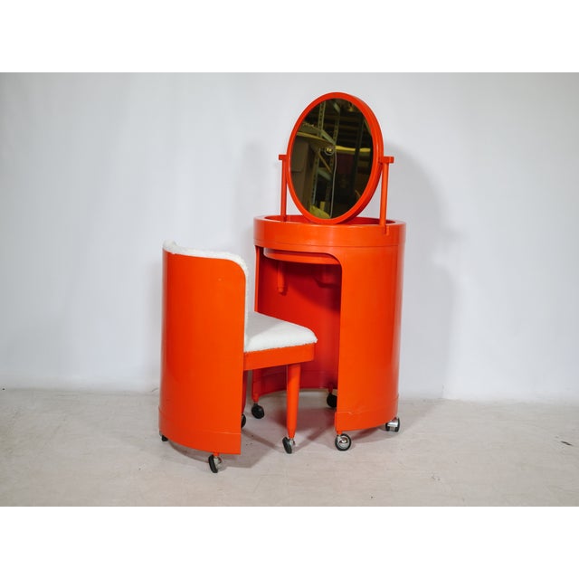 Space Age Silvi Dressing Table and Chair in Plastic by Studio Kastilia for Fanini Fain S.P.A., 1970s, Set of 2 For Sale - Image 18 of 18