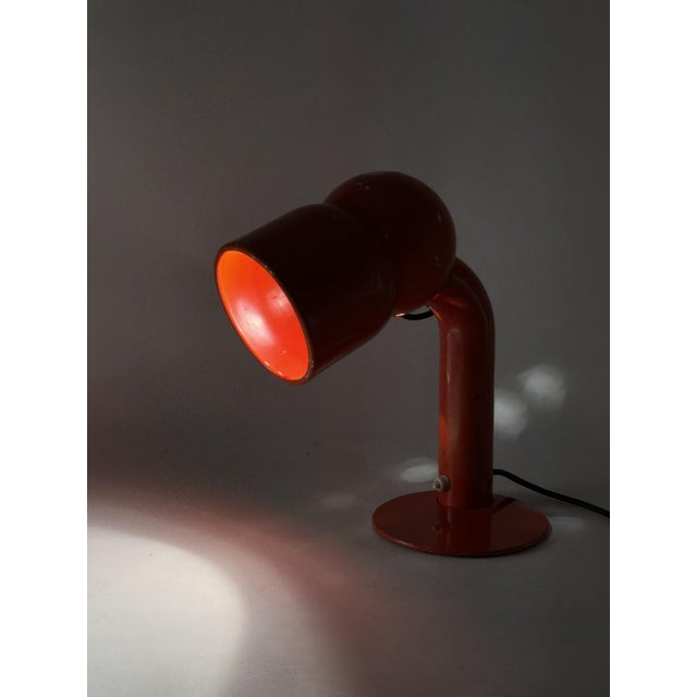 1970s Red Model 2135 Table Lamp by Elio Martinelli for Martinelli Luce, Italy, 1960s For Sale - Image 5 of 11