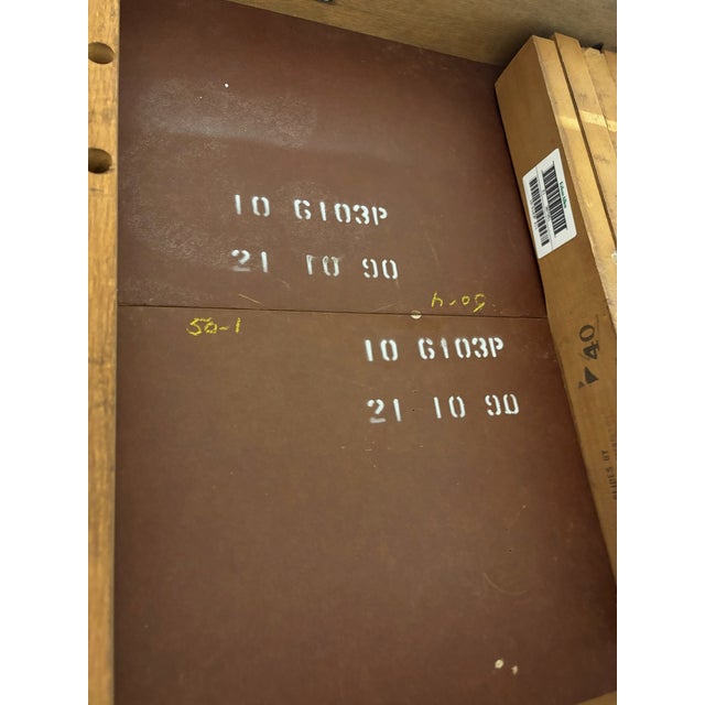 Vintage Ethan Allen Heirloom Colonial Style Drop Leaf Dining Table 10-6103p For Sale - Image 11 of 16