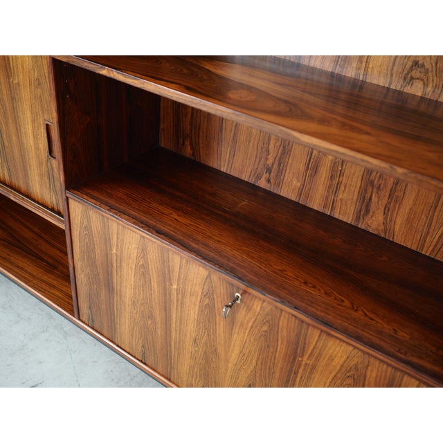 Brown Danish Rosewood Bookcase by Erik Jensen for Westergaards Møbelfabrik, 1970s For Sale - Image 8 of 18