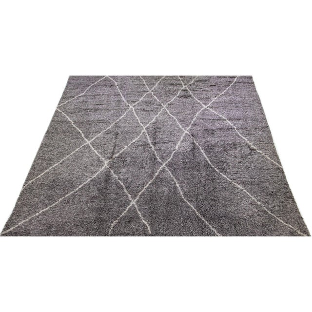 Tribal 2020s Oversize Modern Moroccan Style Wool Rug With Tribal Design in Gray For Sale - Image 3 of 7
