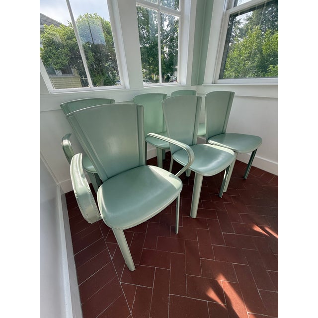 1990s 1990s Contemporary Style Glass Table With Six Arper Italy Leather Chairs - Set of 7 For Sale - Image 5 of 9