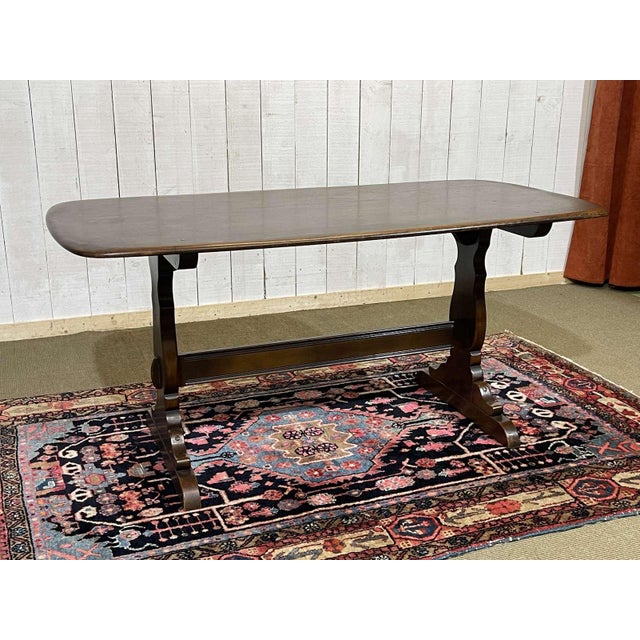 Elm Table from Ercol, 1970s, in Good conditions. Designed 1970 to 1979