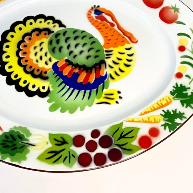 Kelly Green 1980s Vintage Americana Boho Chic Thanksgiving Colorful Enamel Tole Turkey Platter. For Sale - Image 8 of 10