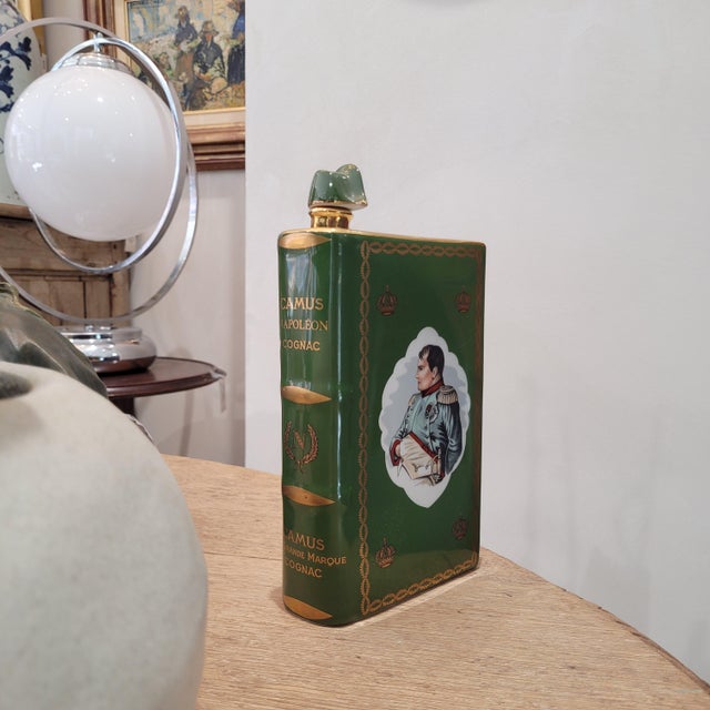 Napoleon Book Decanter in Porcelain and 22kt Gold from Limoges, France, 1969 For Sale - Image 15 of 17