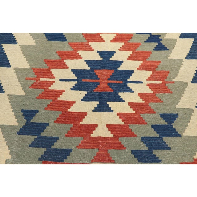 Vintage Persian Shiraz Kilim Rug, 03'08 X 05'08 For Sale - Image 4 of 9