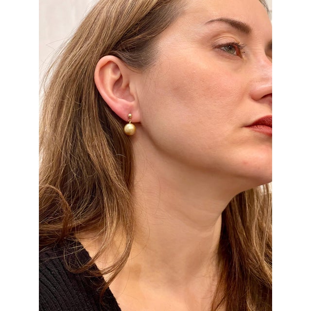 Golden South Sea Pearl Dangling Earrings 14 Karat Yellow Gold For Sale - Image 12 of 18