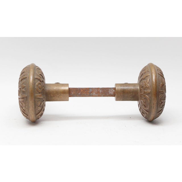 Traditional Pair of Bronze Lockwood Vernacular Passage Door Knobs For Sale - Image 3 of 5