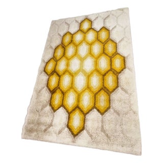 Vintage Space Age Honeycomb Rug from Desso 1970s For Sale