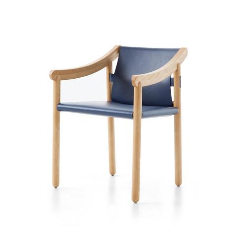 Wood 905 Armchair in Wood and Cowhide by Vico Magistretti for Cassina, Italy For Sale - Image 7 of 14
