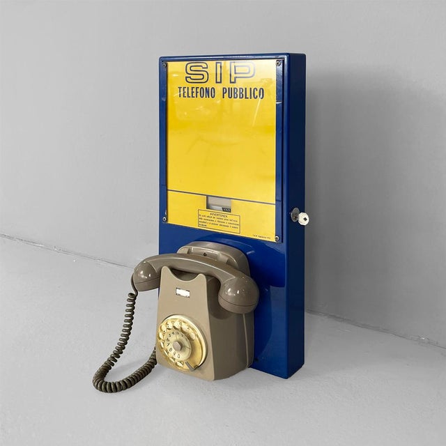 Mid-Century Modern Italian Wall-Mounted Public Telephone in Metal from SIP, 1960s For Sale - Image 4 of 9
