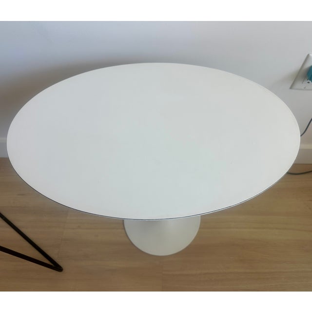 Metal Eero Saarinen Tulip Side / Coffee Table Oval Knoll Mid Century Modern For Sale - Image 7 of 9
