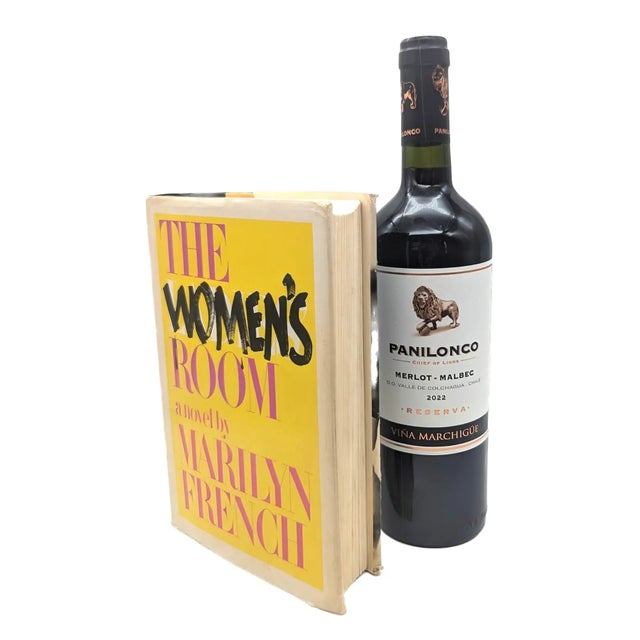 Paper 1977 First Edition of the Women's Room by Marilyn French For Sale - Image 7 of 11