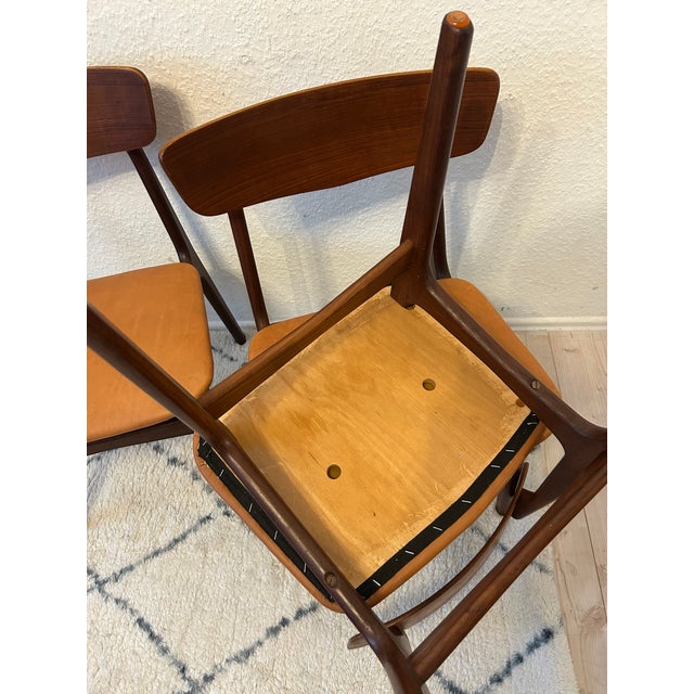 1960s Leather and Teak Dining Chairs from Schiønning & Elgaard, 1960, Set of 4 For Sale - Image 5 of 7