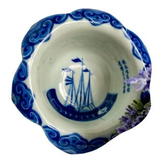 Late Qing / Republic Period Blue & White “Treasure Ship” Lobed Bowl For Sale