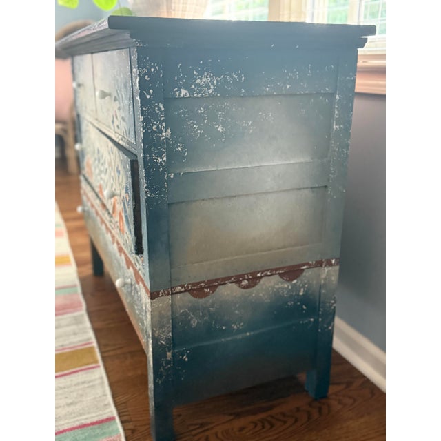 2020s Hand-Painted Swedish Folk Art Chest / Blanket Chest With Floral & Bird Motif For Sale - Image 5 of 7