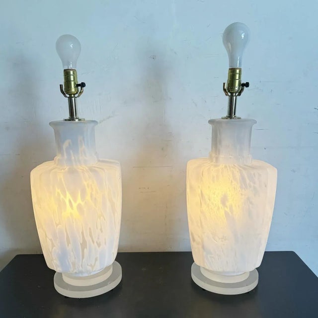 Mid Century Modern Mottled Murano Style Glass Two Way Table Lamps - a Pair For Sale - Image 4 of 10