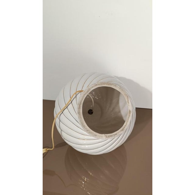 Table Lamps in White and Gold Glazed Ribbed Ceramic by Tommaso Barbis, 1970s, Set of 2 For Sale - Image 16 of 18